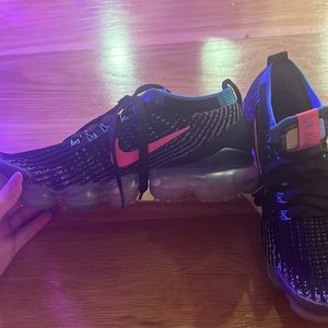 Nike vapor air size 8